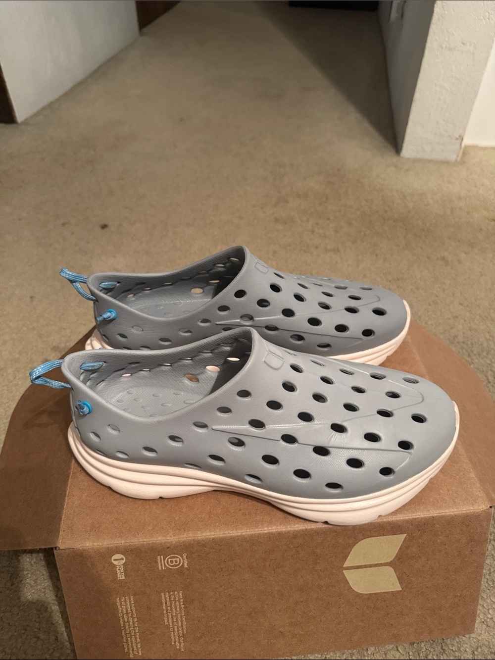 KANE Footwear Revive Active Recovery Shoe Mens 12 Grey Slip On Comfort Shoes